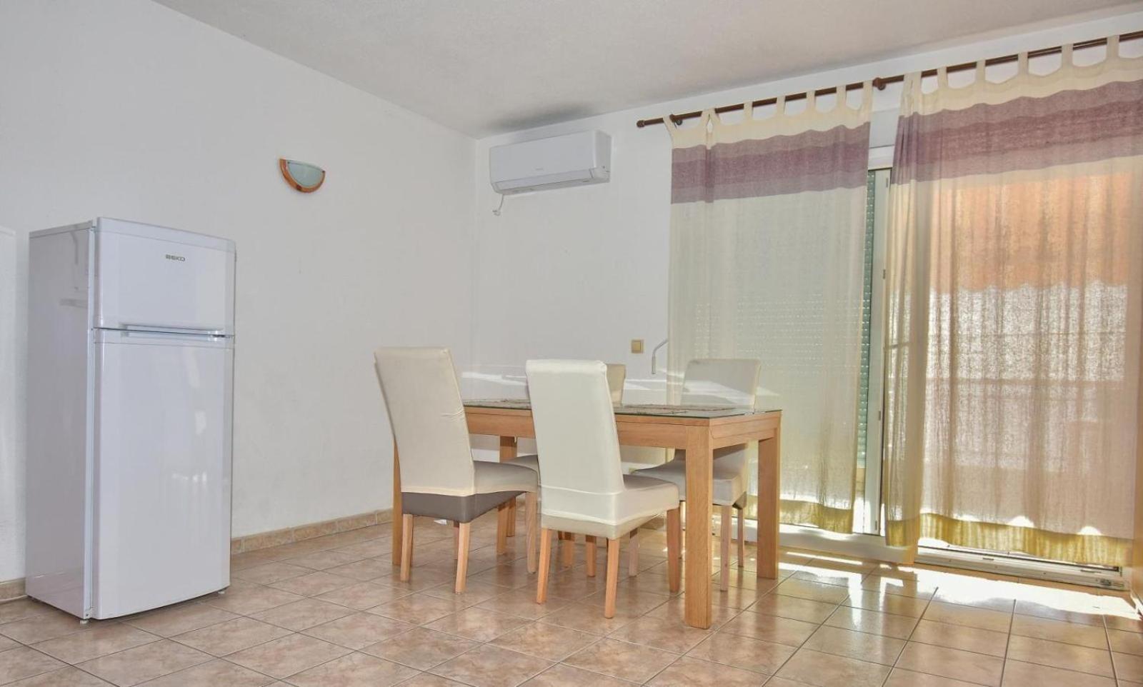 Apartments Dominika Трогир Экстерьер фото