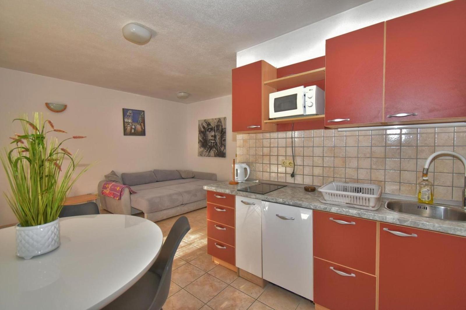 Apartments Dominika Трогир Экстерьер фото