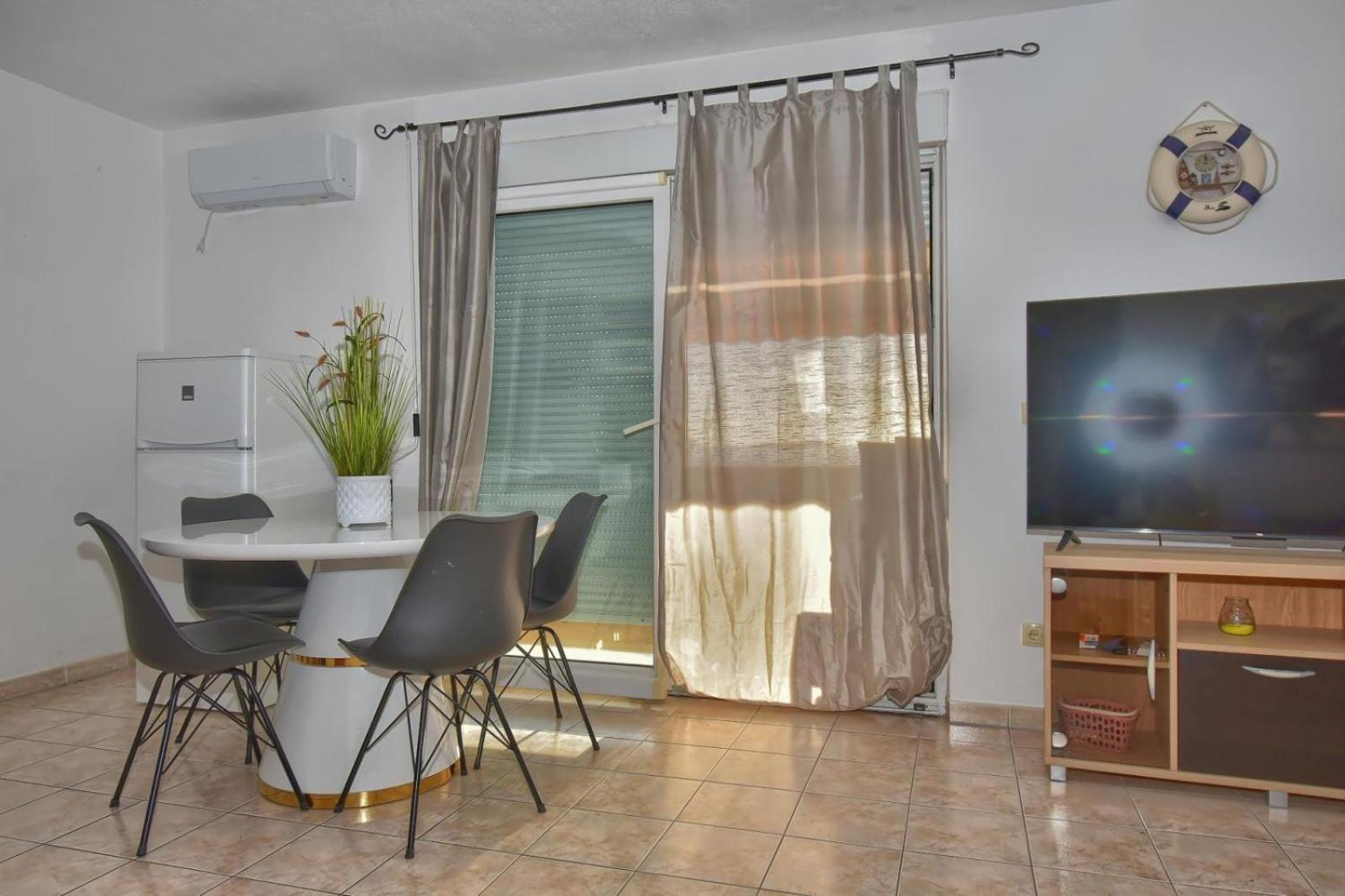 Apartments Dominika Трогир Экстерьер фото