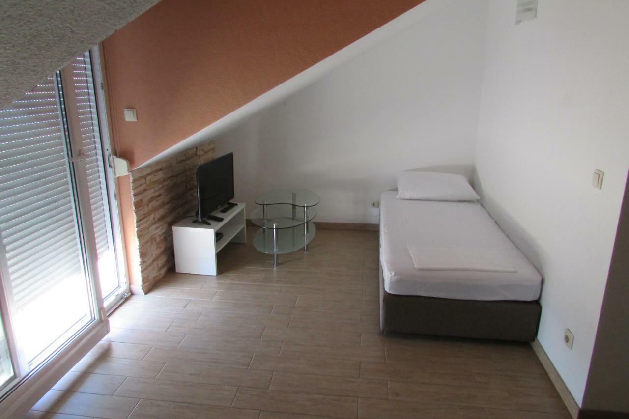 Apartments Dominika Трогир Экстерьер фото